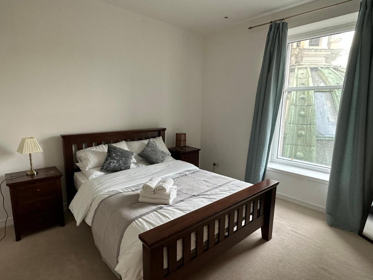 Comfy Two Bedroom Apartment Right In The City Centre Glasgow Exterior foto